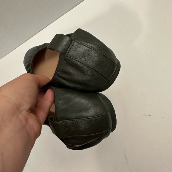 Cole Haan Soft Leather Ballet Flat in Dark Green Size 8.0 - Picture 4 of 12